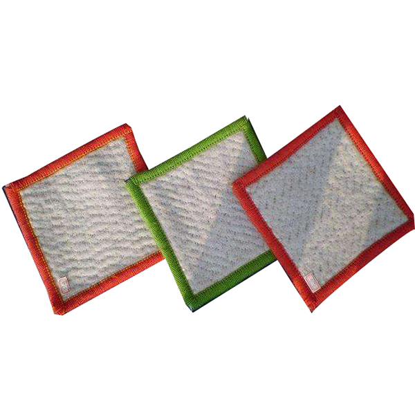 河道治理工程到底選擇土工膜好些還是膨潤(rùn)土防水毯合適？